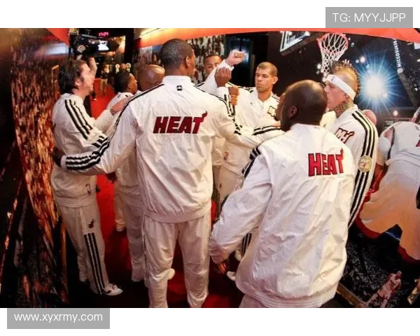 NBA火箭队球员通道幕后花絮与进场流程揭秘